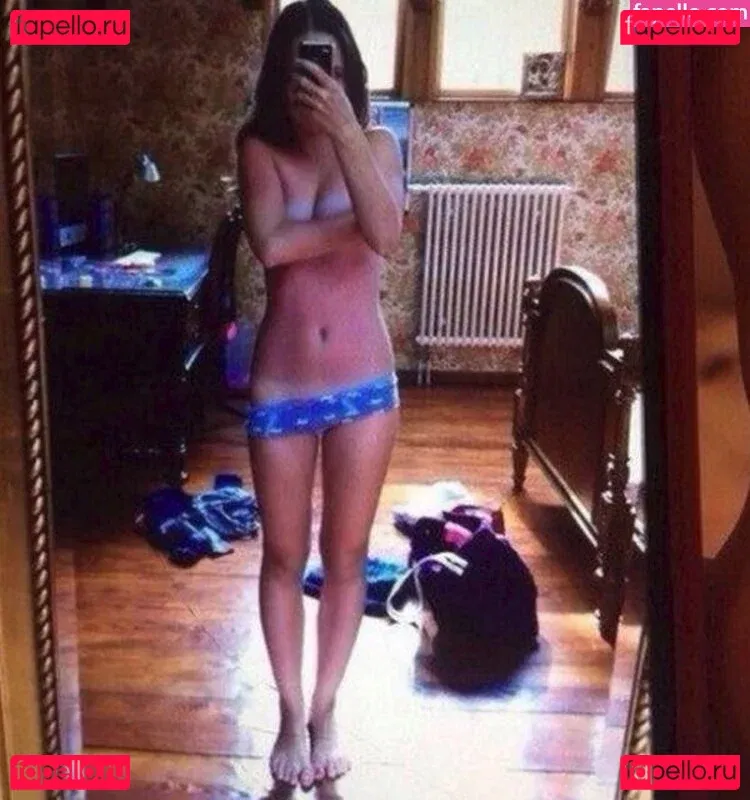 Sasha Spilberg Onlyfans Photo Gallery 