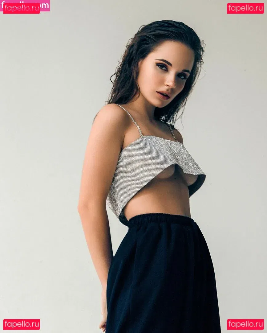 Sasha Spilberg Onlyfans Photo Gallery 