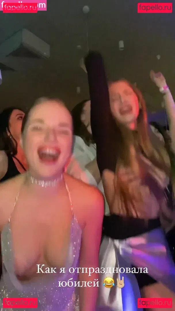 Sasha Spilberg Onlyfans Photo Gallery 