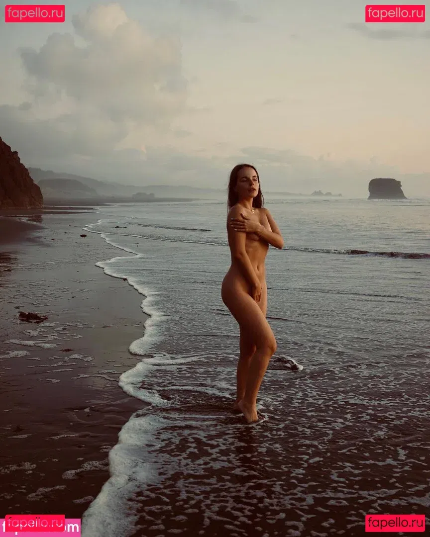 Sasha Spilberg Onlyfans Photo Gallery 