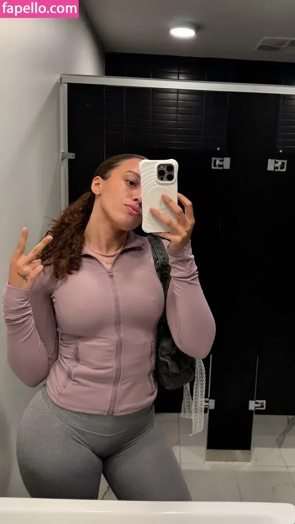 Kori Robinson Onlyfans Photo Gallery 