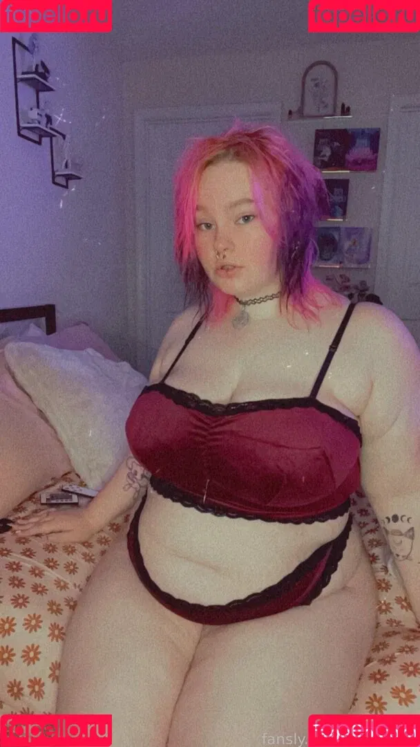 SoftGutzz Onlyfans Photo Gallery 