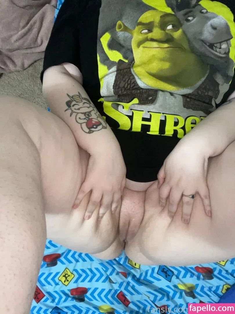 SoftGutzz Onlyfans Photo Gallery 