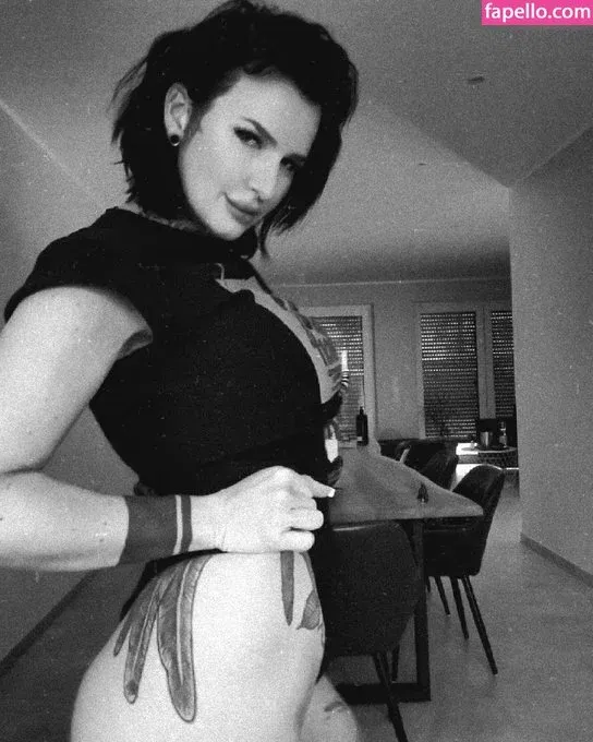 inkedbiitch Onlyfans Photo Gallery 