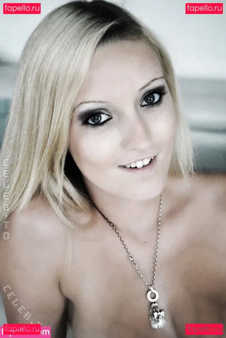 Bellablonde Onlyfans Photo Gallery 