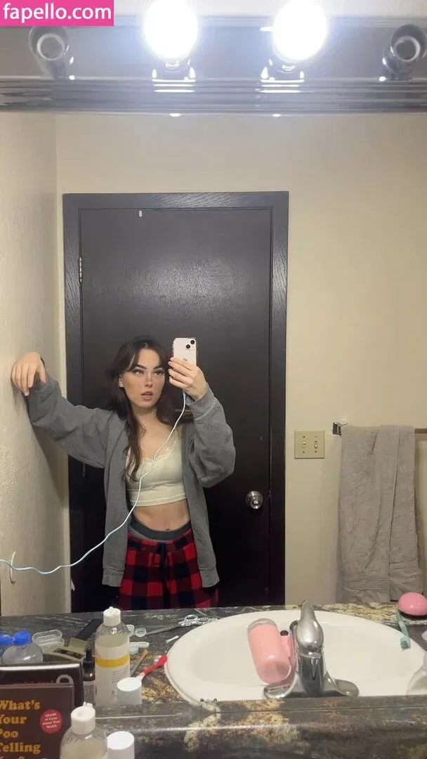 aimi_feti Onlyfans Photo Gallery 