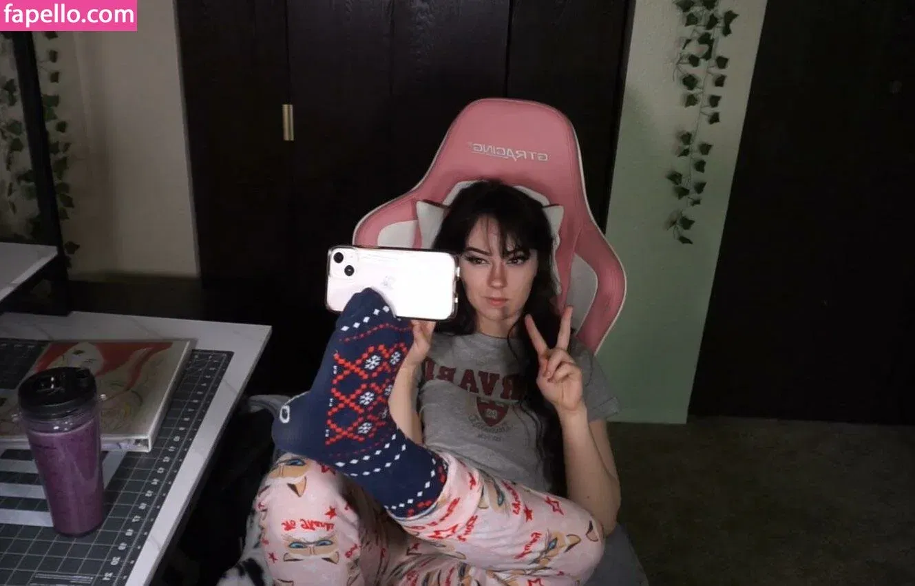 aimi_feti Onlyfans Photo Gallery 