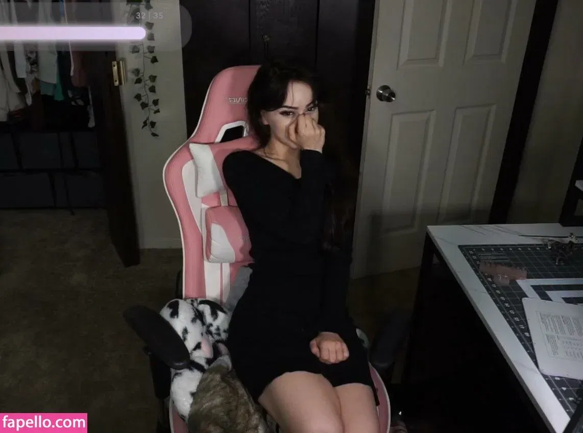 aimi_feti Onlyfans Photo Gallery 