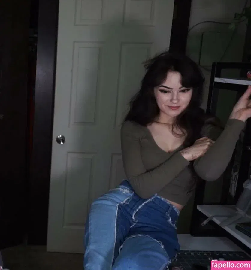 aimi_feti Onlyfans Photo Gallery 