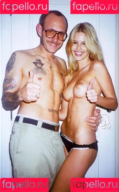 Yasmin Brunet Onlyfans Photo Gallery 