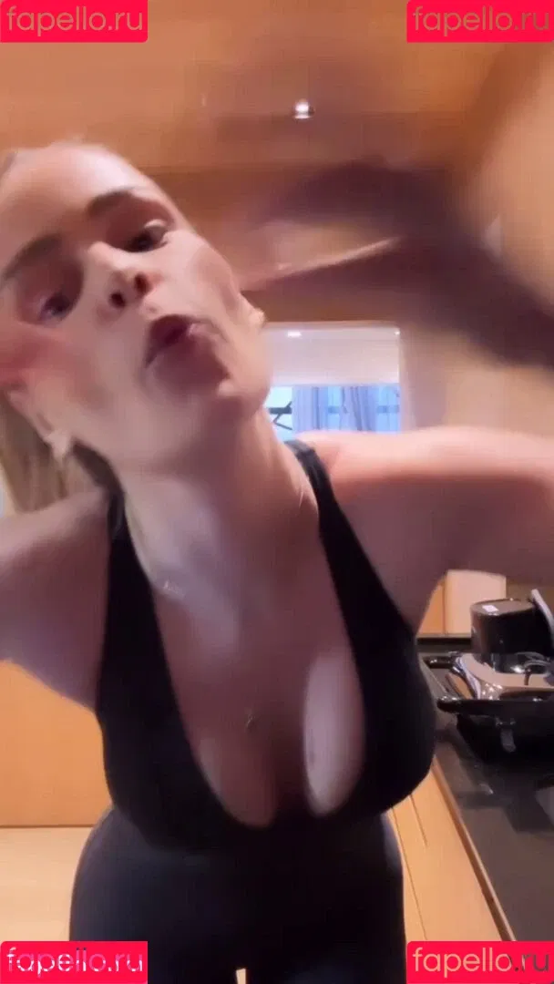 Yasmin Brunet Onlyfans Photo Gallery 