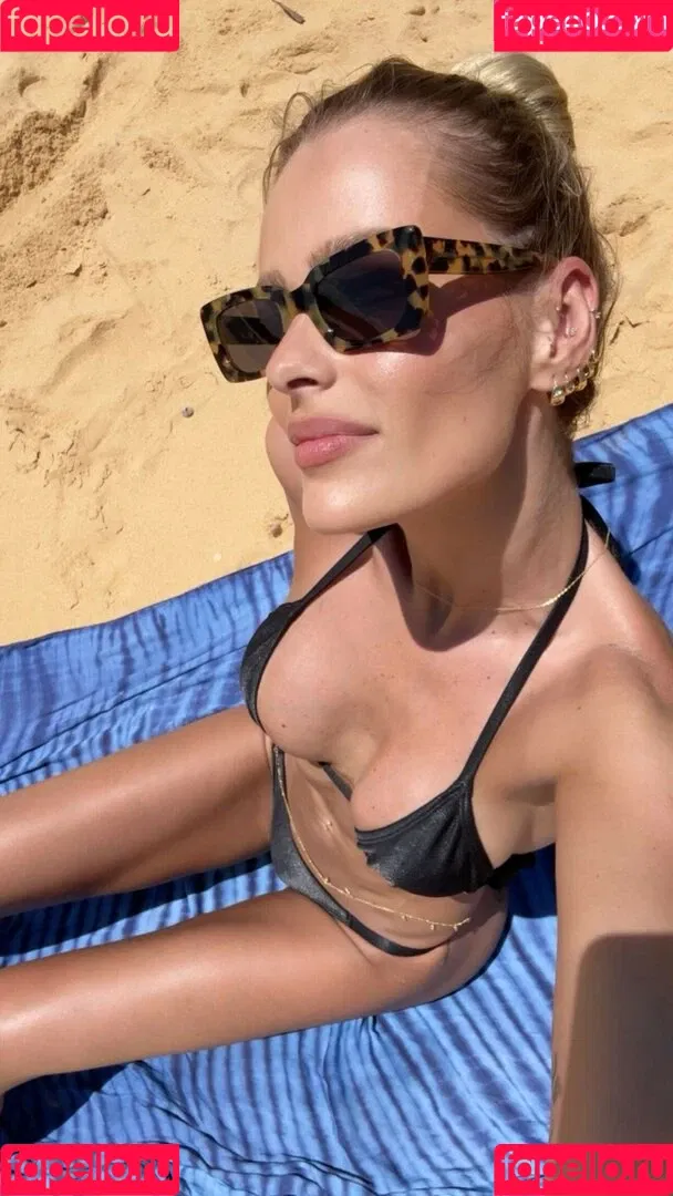 Yasmin Brunet Onlyfans Photo Gallery 