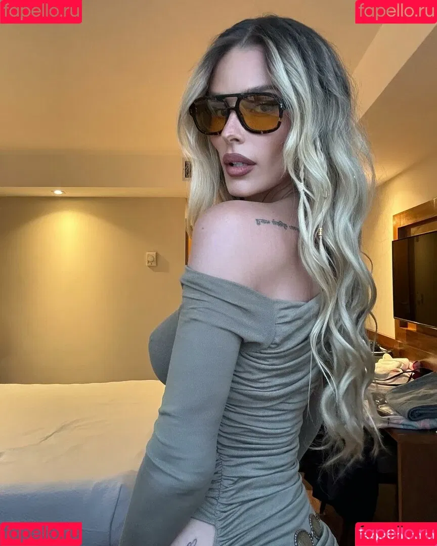 Yasmin Brunet Onlyfans Photo Gallery 