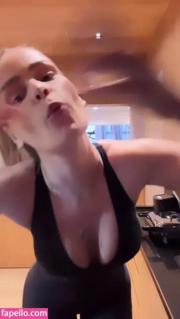 Yasmin Brunet Onlyfans Photo Gallery 