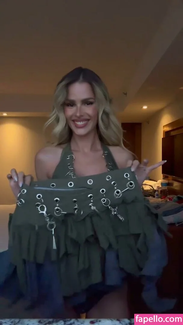 Yasmin Brunet Onlyfans Photo Gallery 