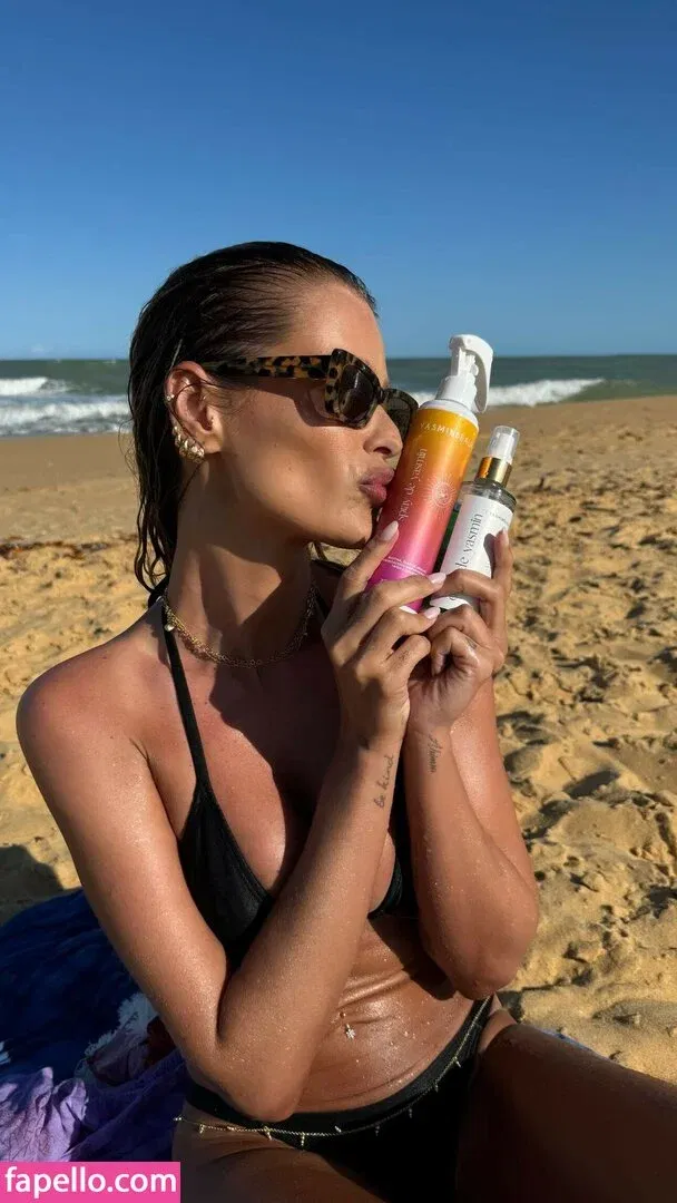 Yasmin Brunet Onlyfans Photo Gallery 