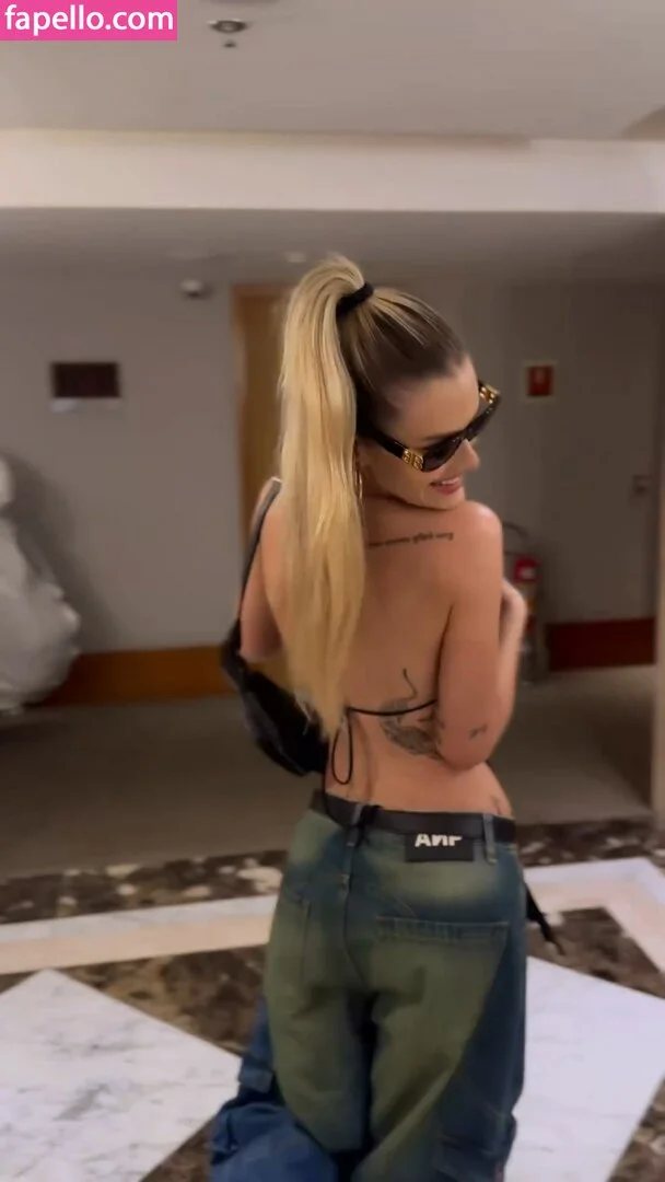 Yasmin Brunet Onlyfans Photo Gallery 