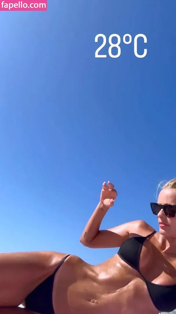 Yasmin Brunet Onlyfans Photo Gallery 