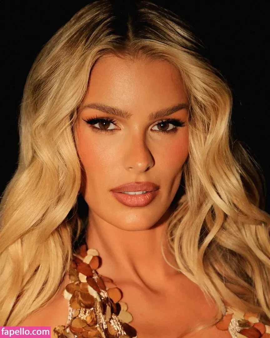 Yasmin Brunet Onlyfans Photo Gallery 