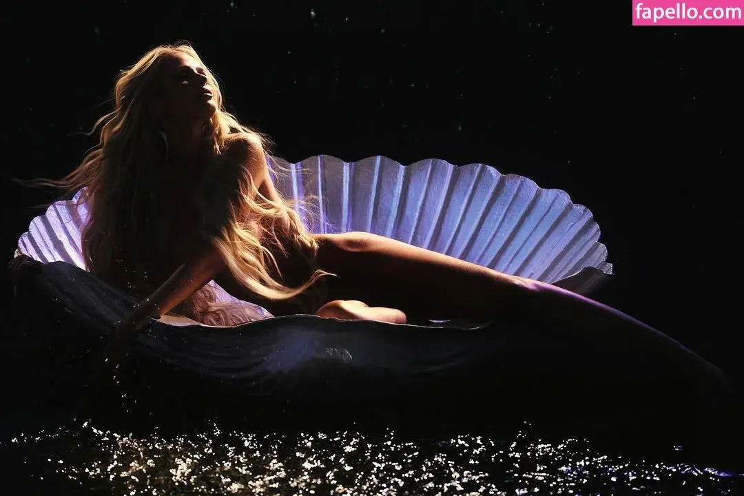 Yasmin Brunet Onlyfans Photo Gallery 