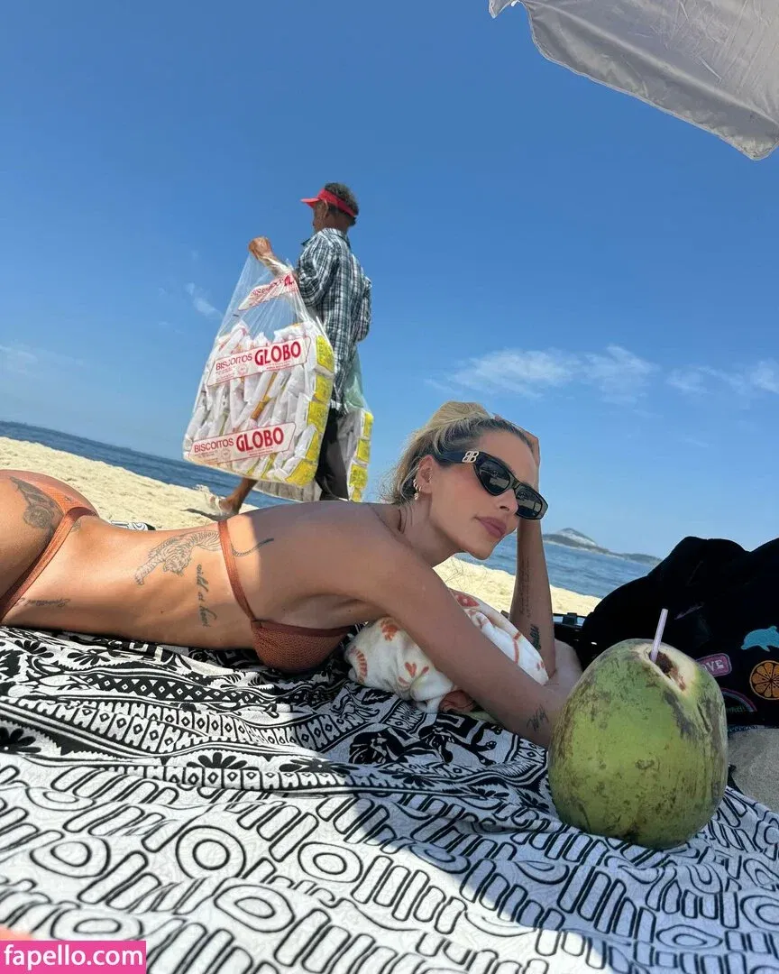 Yasmin Brunet Onlyfans Photo Gallery 