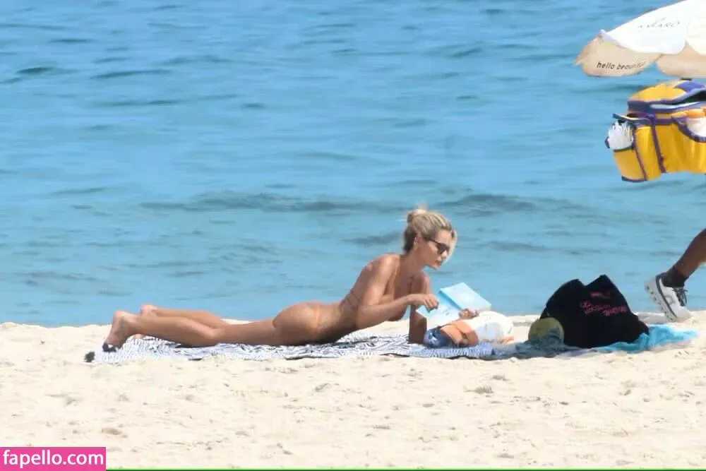 Yasmin Brunet Onlyfans Photo Gallery 