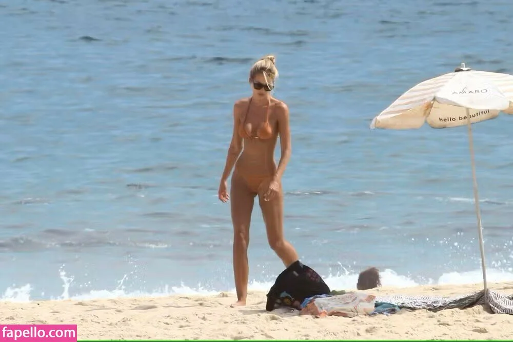 Yasmin Brunet Onlyfans Photo Gallery 