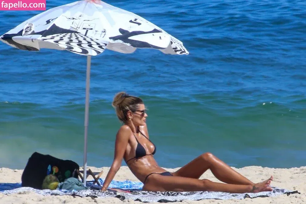 Yasmin Brunet Onlyfans Photo Gallery 