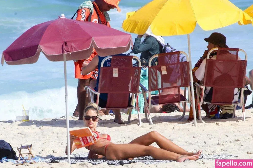 Yasmin Brunet Onlyfans Photo Gallery 