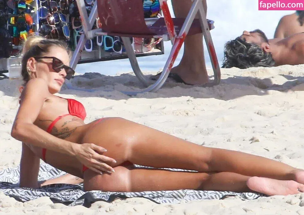 Yasmin Brunet Onlyfans Photo Gallery 