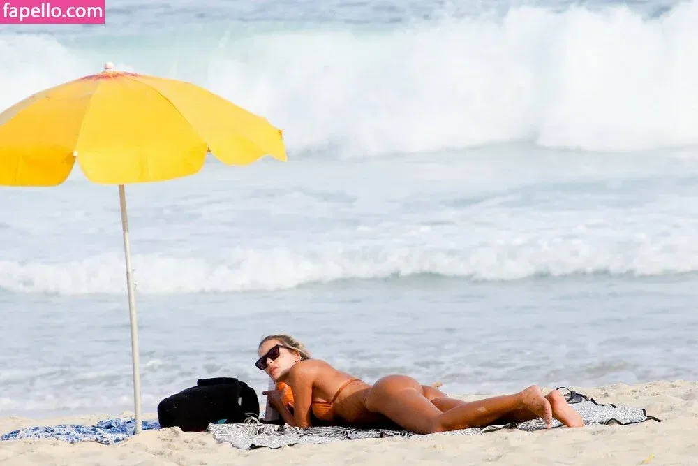 Yasmin Brunet Onlyfans Photo Gallery 