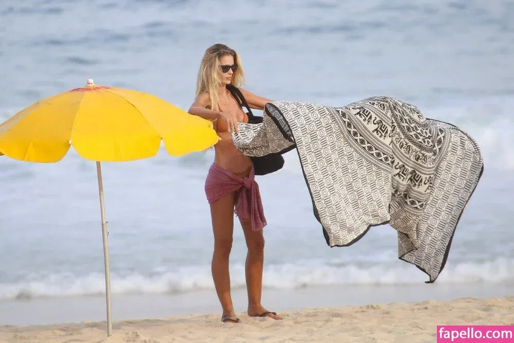 Yasmin Brunet Onlyfans Photo Gallery 