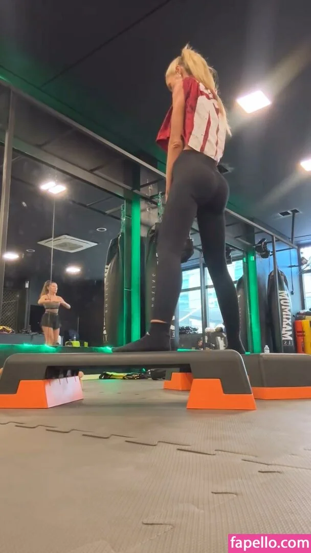 Yasmin Brunet Onlyfans Photo Gallery 