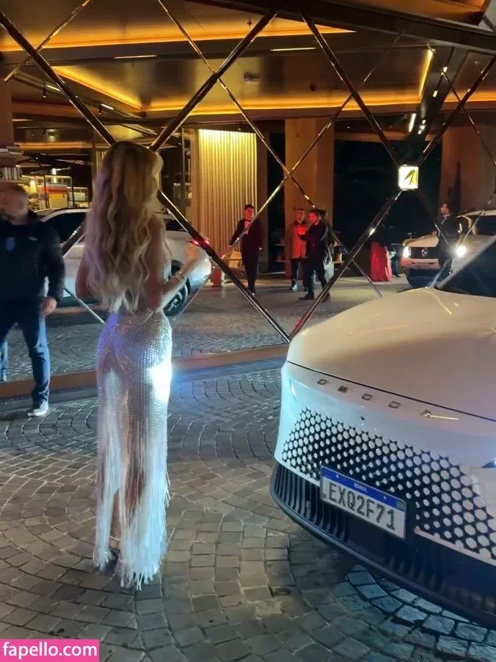 Yasmin Brunet Onlyfans Photo Gallery 