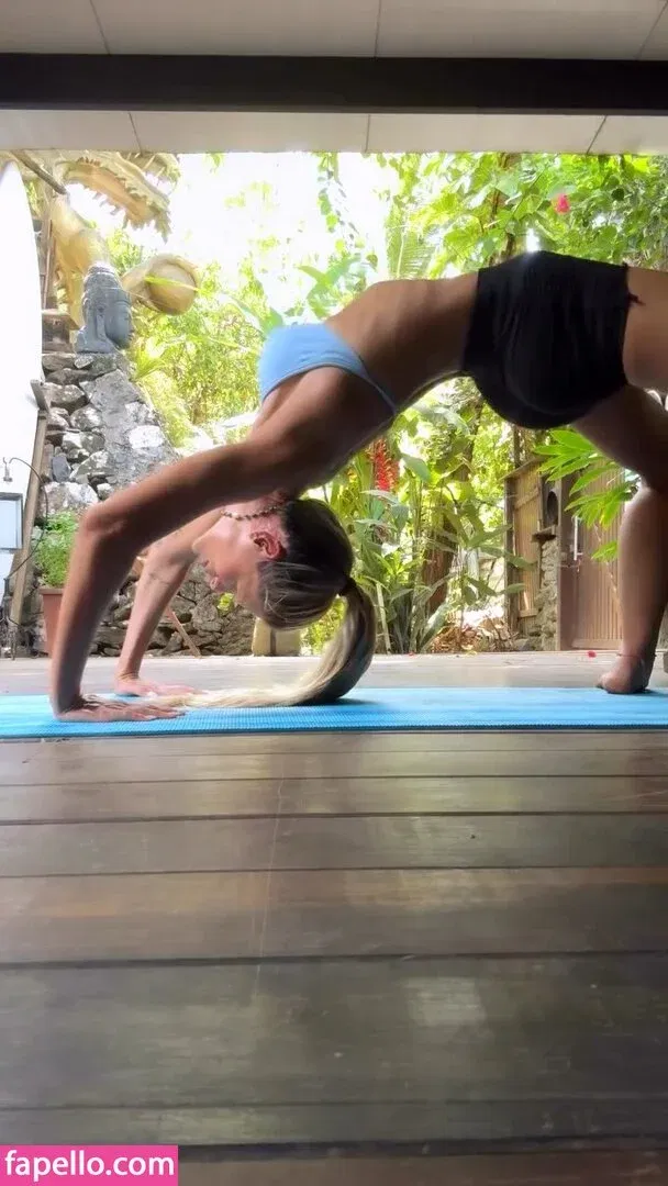 Yasmin Brunet Onlyfans Photo Gallery 