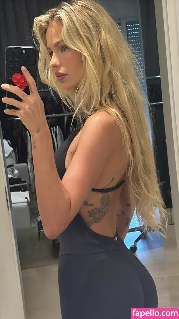 Yasmin Brunet Onlyfans Photo Gallery 