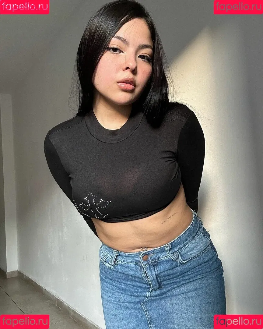 Loveratho Onlyfans Photo Gallery 