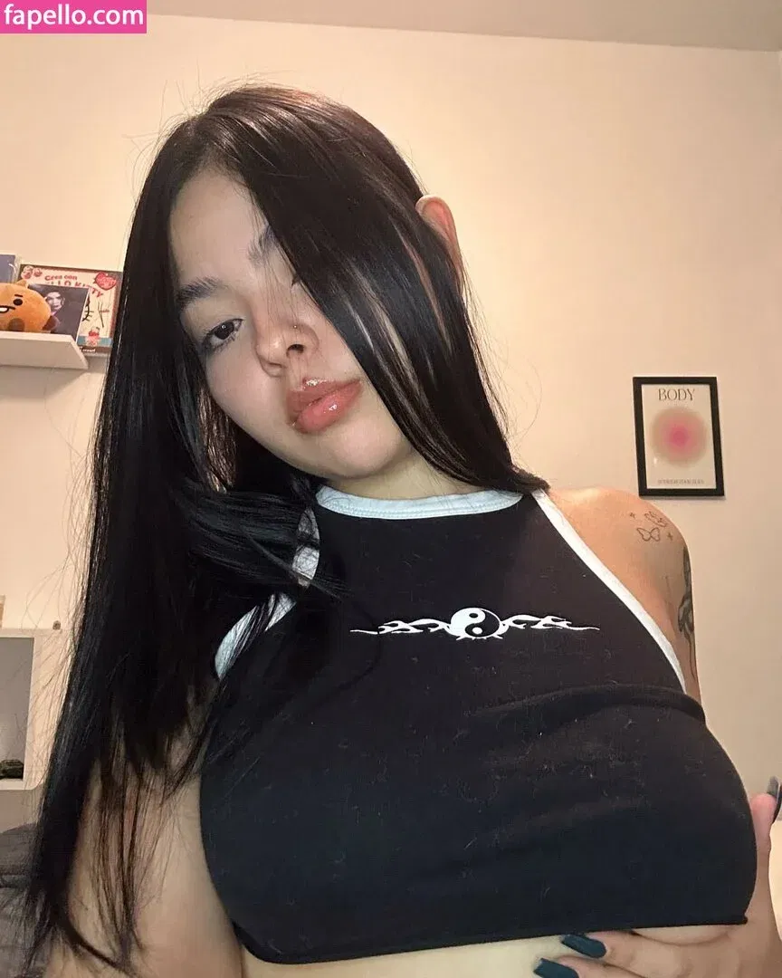 Loveratho Onlyfans Photo Gallery 