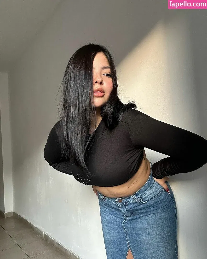 Loveratho Onlyfans Photo Gallery 