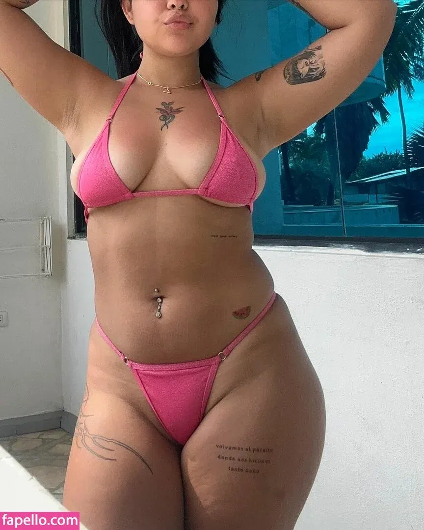 Loveratho Onlyfans Photo Gallery 