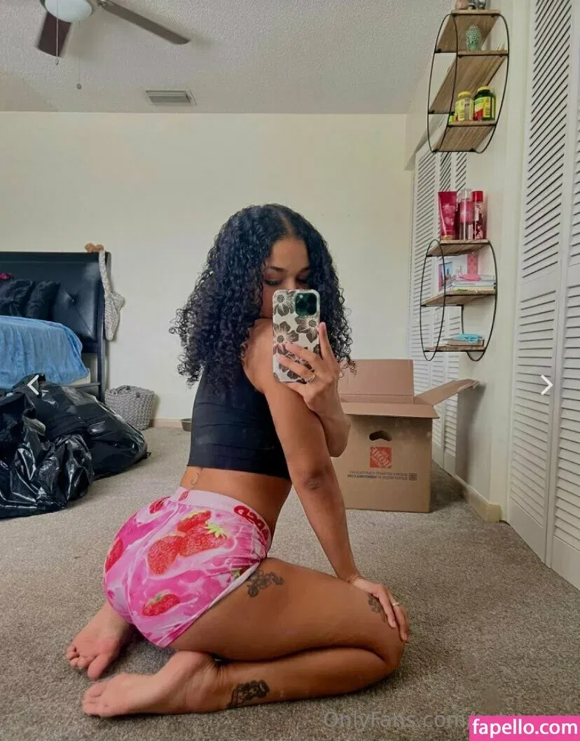 extraroxy Onlyfans Photo Gallery 