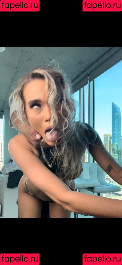 extraroxy Onlyfans Photo Gallery 