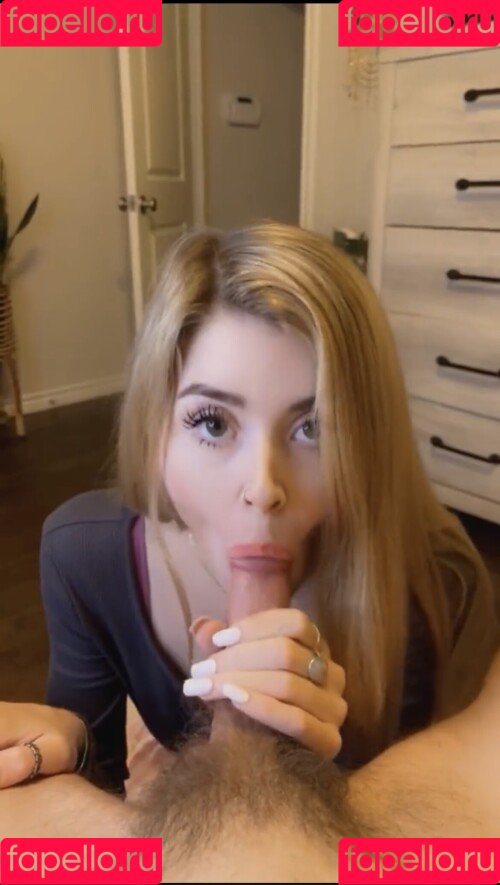 extraroxy Onlyfans Photo Gallery 