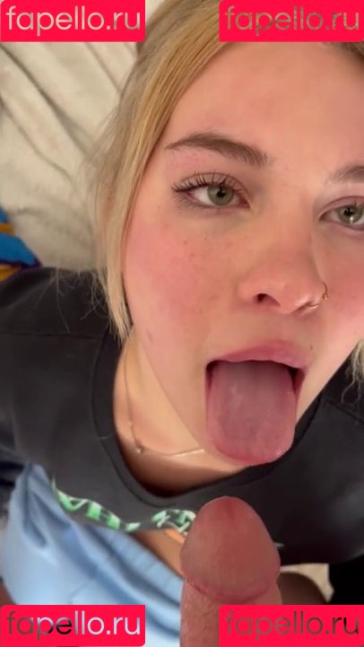 extraroxy Onlyfans Photo Gallery 