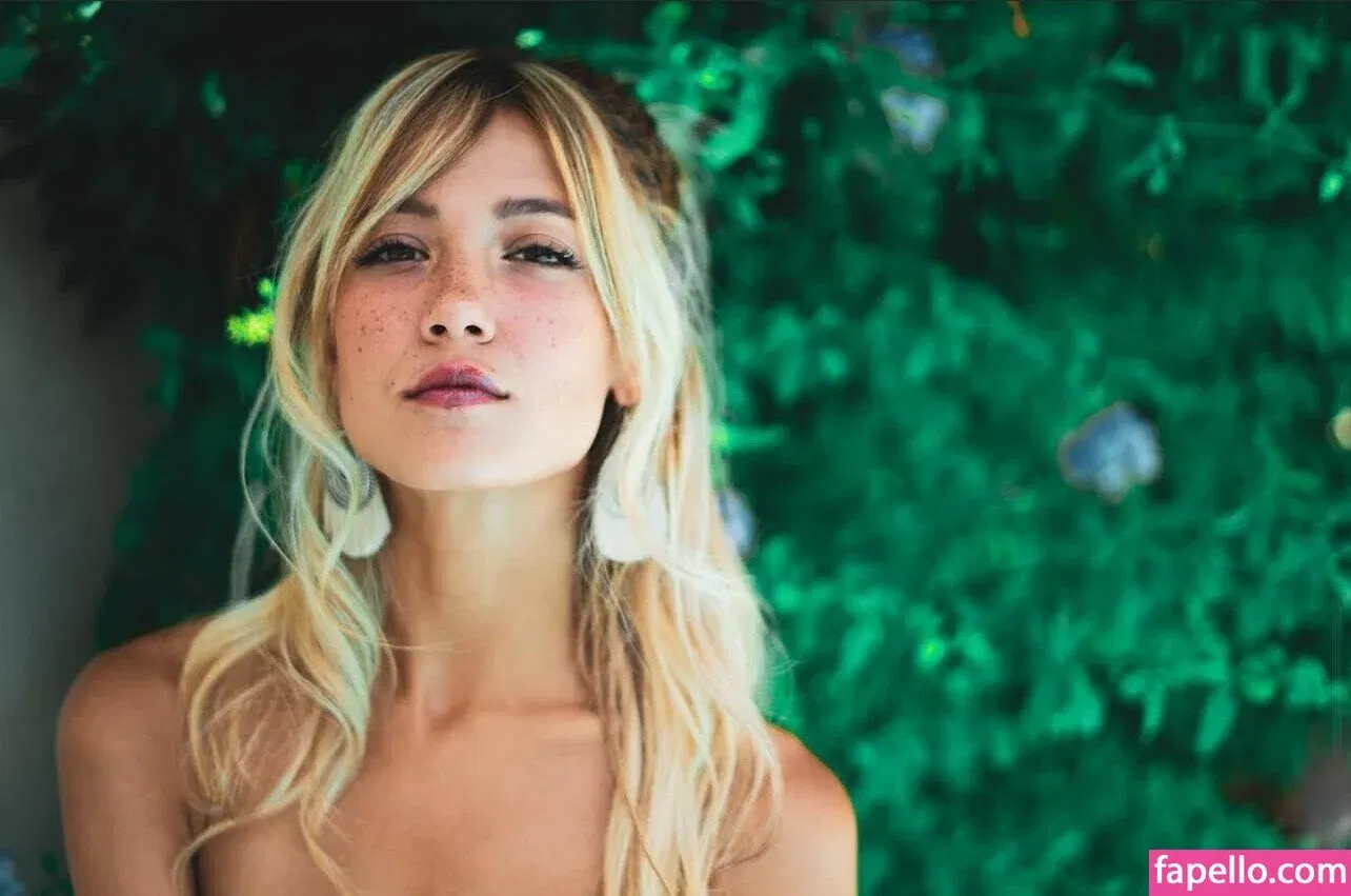 Albi Nguyen Onlyfans Photo Gallery 