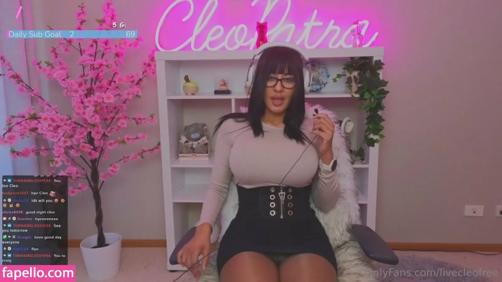 livecleofree Onlyfans Photo Gallery 