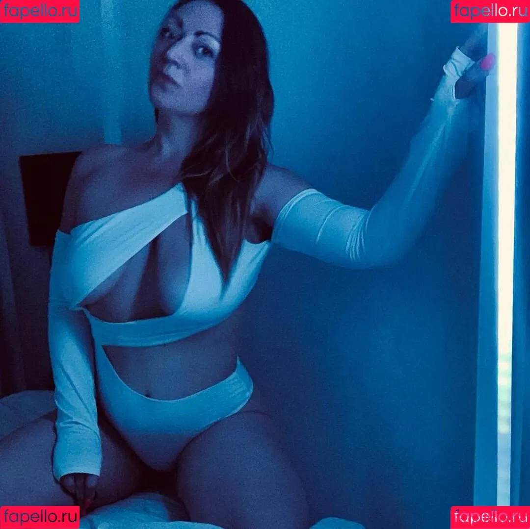 Mia Woods Onlyfans Photo Gallery 