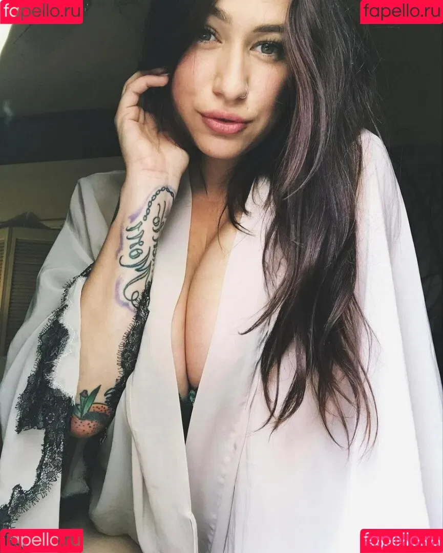 Mia Woods Onlyfans Photo Gallery 