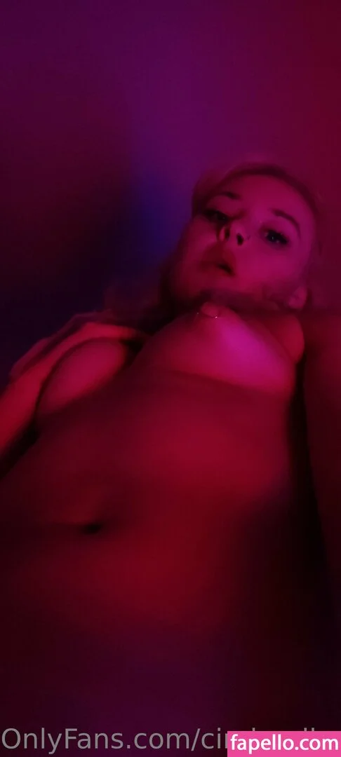 Cinderellaseafiina Onlyfans Photo Gallery 