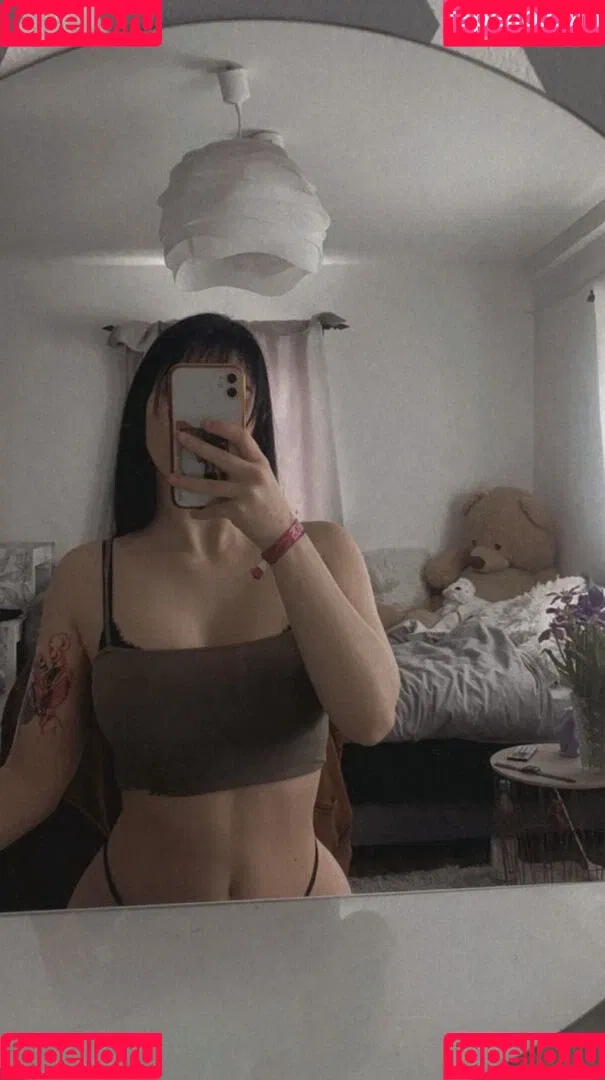 onselina Onlyfans Photo Gallery 